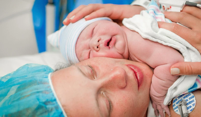 تفسير حلم الولادة والإنجاب في الأحلام